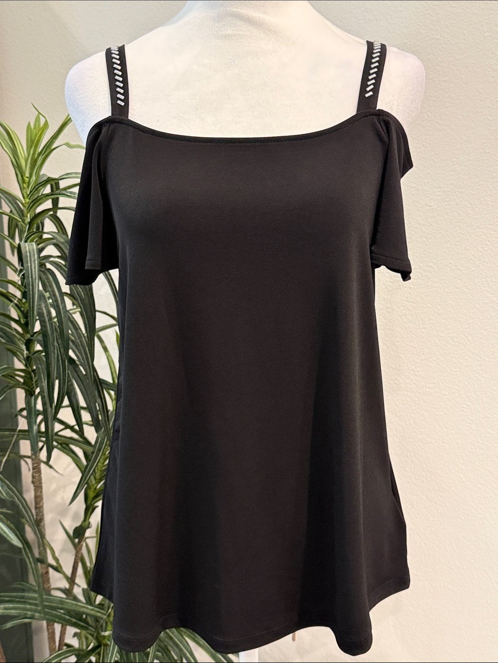 Michael Kors Black Cold Shoulder Top Sleeveless Silver Accents Lightweight XS
